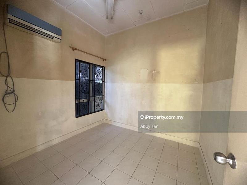 Bungalow House untuk Dijual di Tuanku Jaafaar Golf Country, Senawang oleh Abby Tan - iProperty.com.my