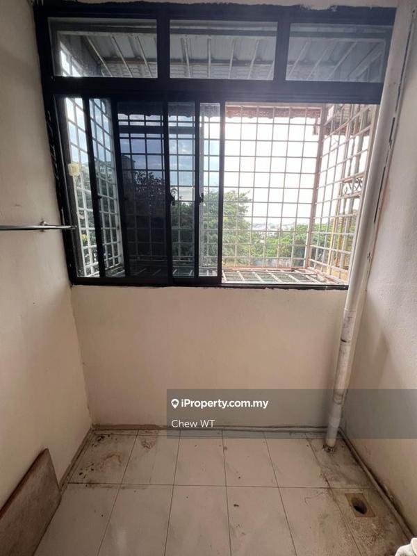 For Sale - Limau Manis