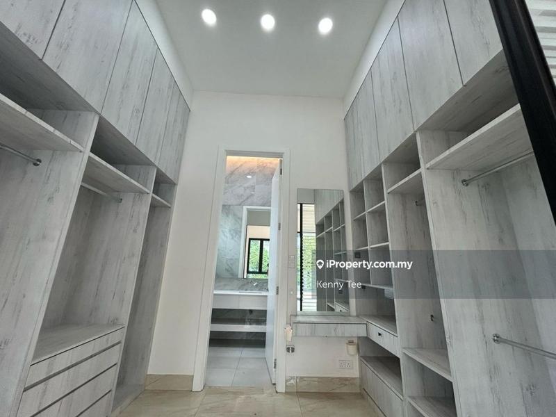 Bungalow House untuk Dijual di Country Heights Damansara, Kuala Lumpur oleh Kenny Tee - iProperty.com.my