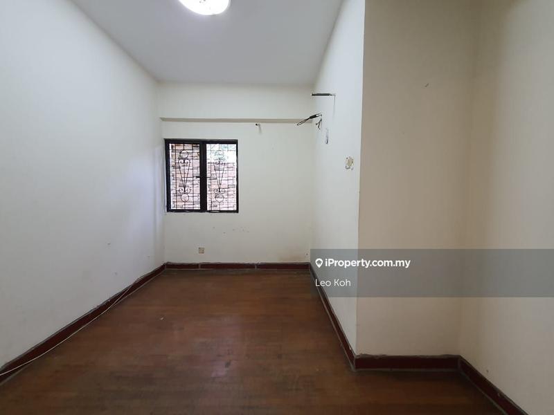 Pangsapuri untuk Dijual di Mutiara Serdang (Turf View) oleh Leo Koh - iProperty.com.my