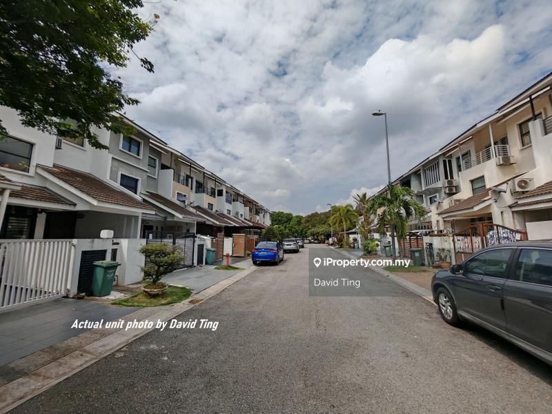 Rumah Teres 3-Tingkat untuk Dijual di Lake Fields, Sungai Besi oleh David Ting - iProperty.com.my