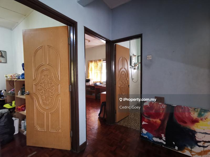 Bungalow House for Sale in Bukit Indah, Jalan Klang Lama (Old Klang Road) by Cedric Goey - iProperty.com.my