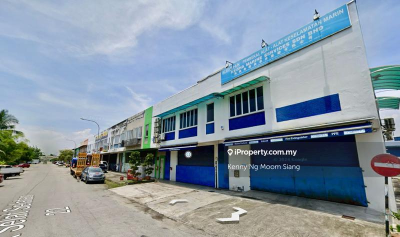 For Rent - ( End Lot ) Klang Taman Perindustrian Pandamaran 1.5 Storey Factory ( Rent ), Port Klang