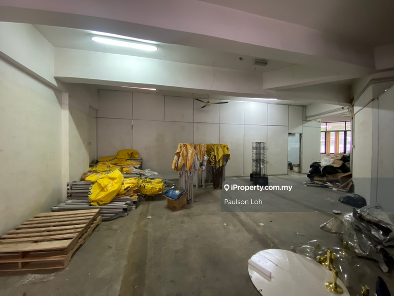 For Rent - The Highway Centre