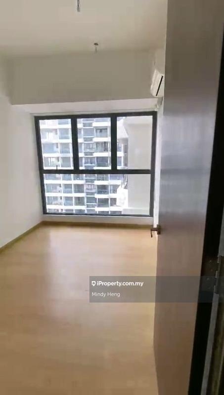 Kondominium untuk Dijual di Royal Strand @ Country Garden Danga Bay oleh Mindy Heng - iProperty.com.my