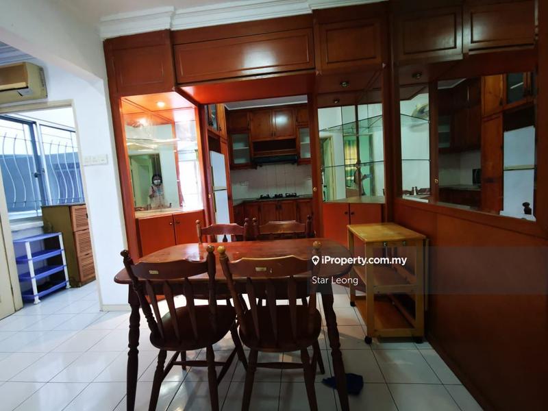 For Sale - Villa Emas