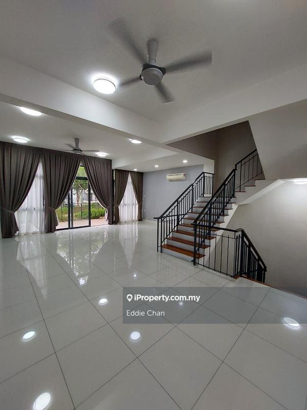 Rumah Berangkai 3 Tingkat untuk Dijual di 16 Quartz Courtyard Villa, Melawati oleh Eddie Chan - iProperty.com.my