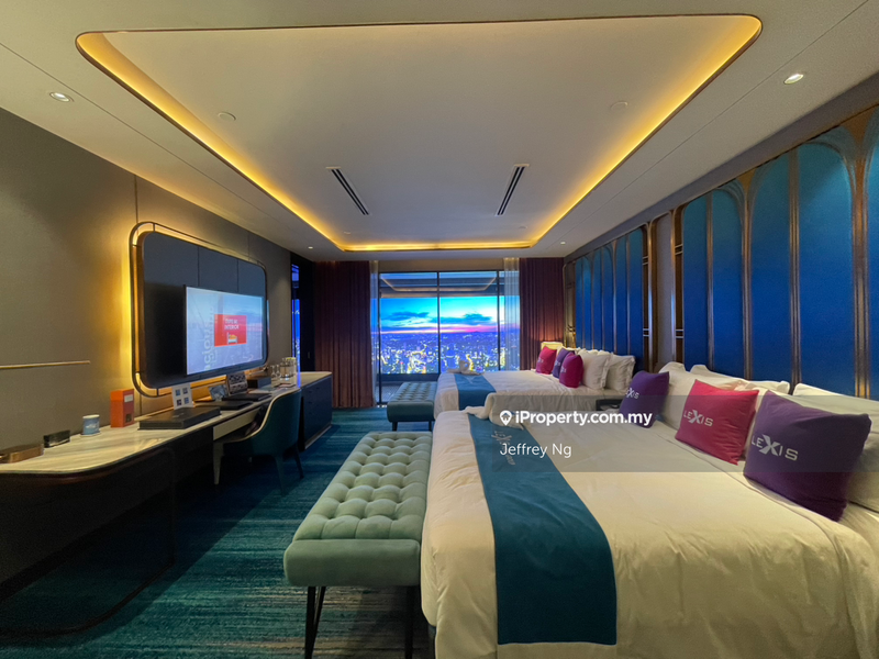 For Sale - Royal Lexis