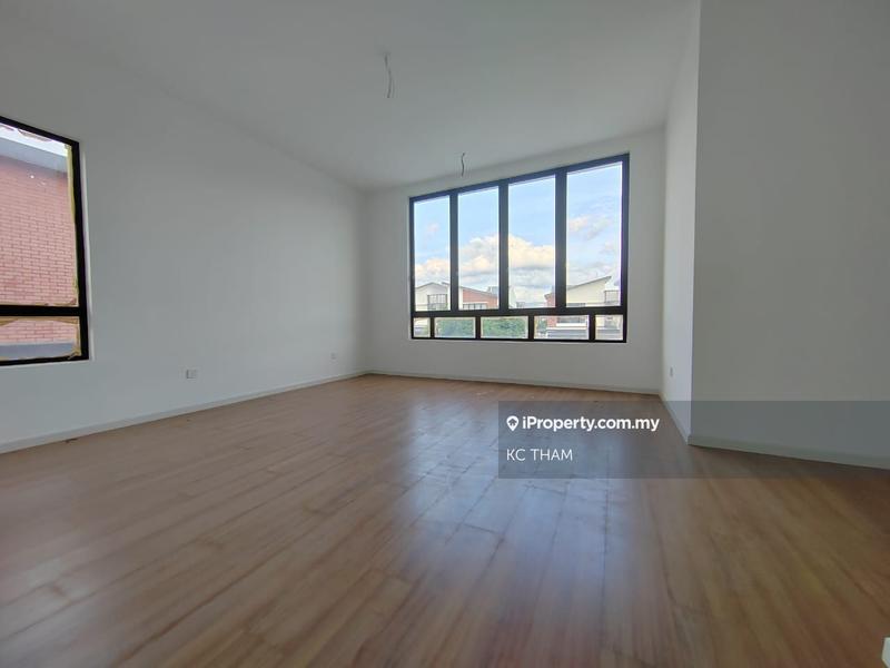 Rumah Berkembar untuk Dijual di Bandar Gamuda Gardens, Rawang oleh KC THAM - iProperty.com.my