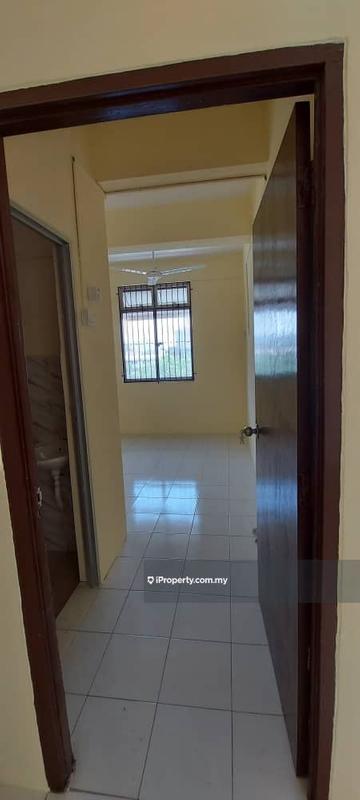 Flat for Rent in Halaman Damai by Kevin Kwan - iProperty.com.my