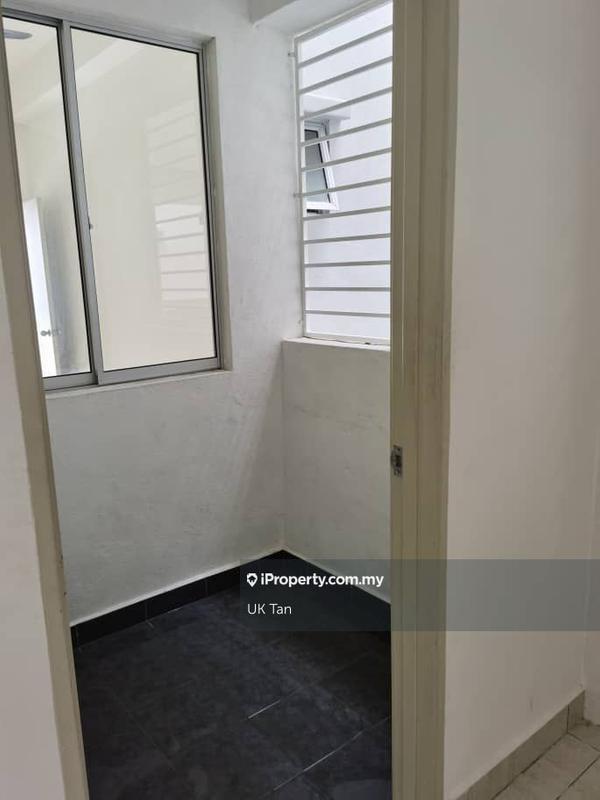 Kediaman Servis untuk Disewa di BSP 21 oleh UK Tan - iProperty.com.my