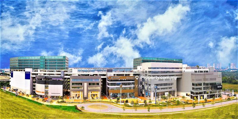 Bungalow House for Sale in SAUJANA GOLF PINGGIRAN GOLF LAKEVIEW, Saujana by Bryant Be - iProperty.com.my