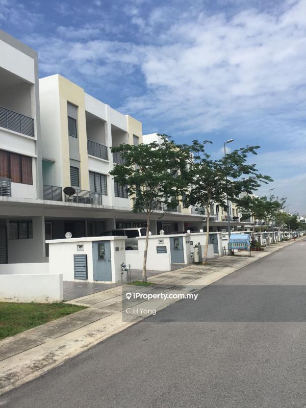 Townhouse for Sale in Odora Parkhome, Sierra 1, 16 Sierra, Puchong by C.H.Yong - iProperty.com.my