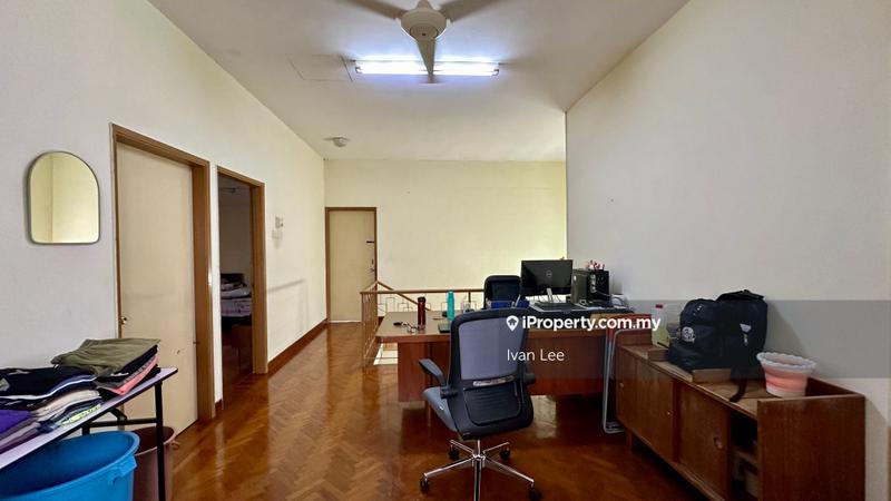 Bungalow House for Sale in Taman Paramount, Petaling Jaya by Ivan Lee - iProperty.com.my
