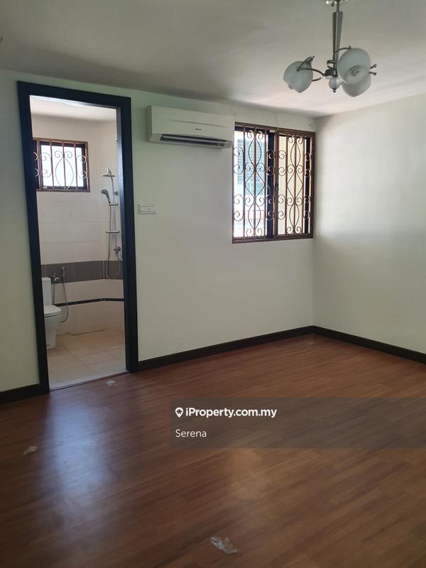Rumah Berkembar untuk Dijual di Country Heights, Kajang oleh Serena - iProperty.com.my