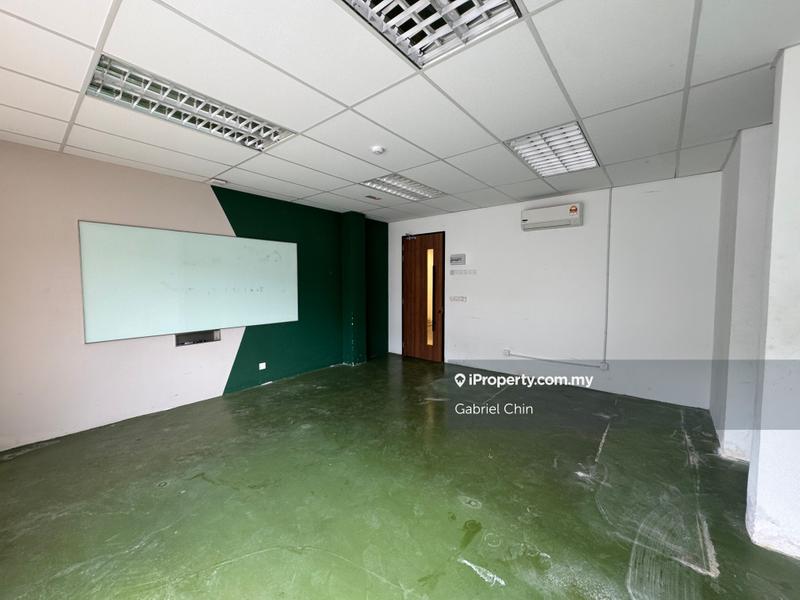 For Sale - Batu Caves, SBC, Industri Batu Caves (3 Storey Semi-D) with Lift