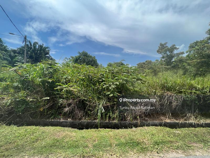 Tanah Kediaman untuk Dijual di Teluk Kemang, Port Dickson oleh Tunku Abdul Rahman - iProperty.com.my