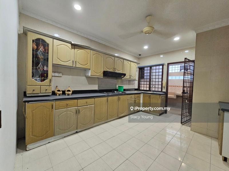 Rumah Berangkai 2 Tingkat untuk Dijual di Sungai Long, Bandar Sungai Long oleh Stacy Young - iProperty.com.my