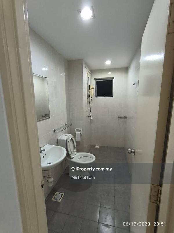 Townhouse for Sale in Kampung Sungai Kayu Ara, Petaling Jaya by Michael Lam - iProperty.com.my