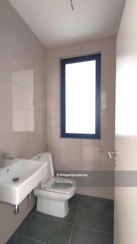 4-storey Terraced House for Sale in Taman Bukit Serdang, Seri Kembangan by Dave Liang - iProperty.com.my
