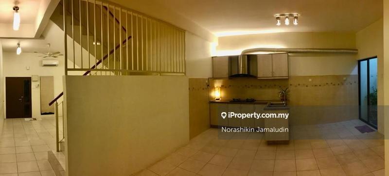 Townhouse for Sale in Kayu Ara, Selangor by Norashikin Jamaludin - iProperty.com.my