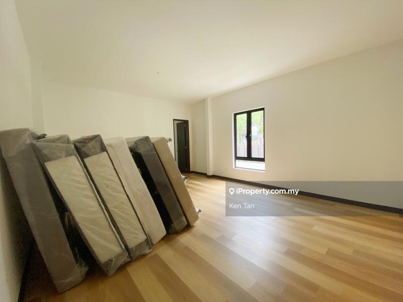 Bungalow House untuk Dijual di Damansara Idaman, Ara Damansara oleh Ken Tan - iProperty.com.my