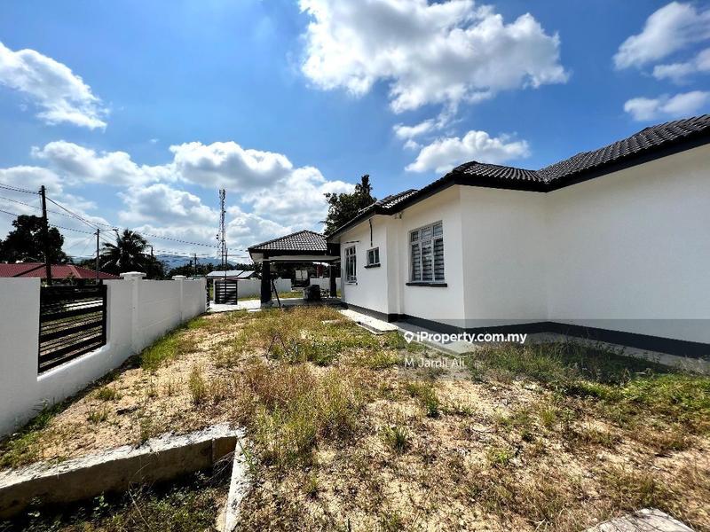 Bungalow House for Sale in Kampung Peserai, Batu Pahat by M Jamil Ali - iProperty.com.my