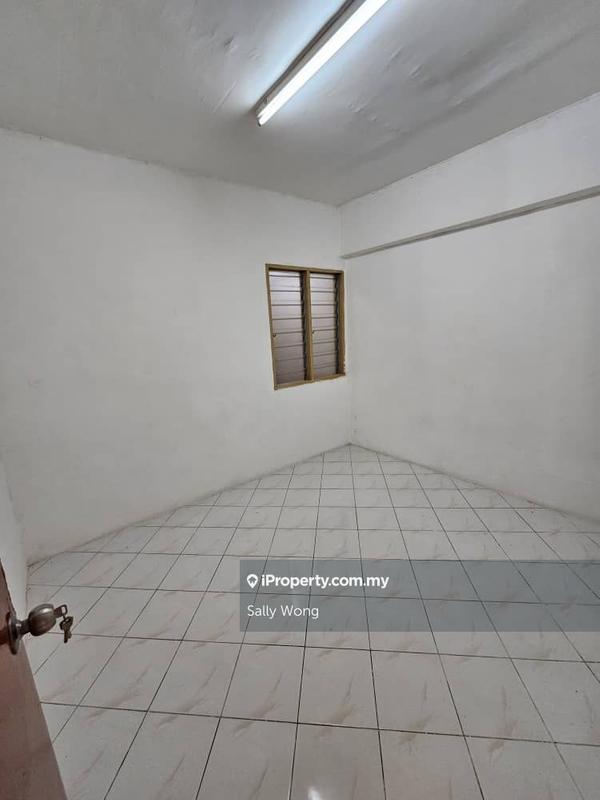 For Sale - Pangsapuri Vista Serdang