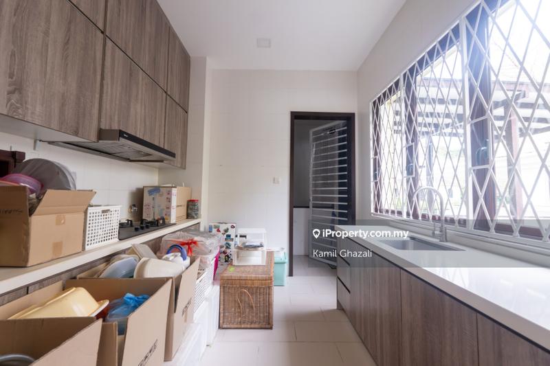 Semi-Detached House for Sale in LAKE VIEW Yara Twinvilla 2.5 Storey Semi-D House, Presint 8 by Kamil Ghazali - iProperty.com.my