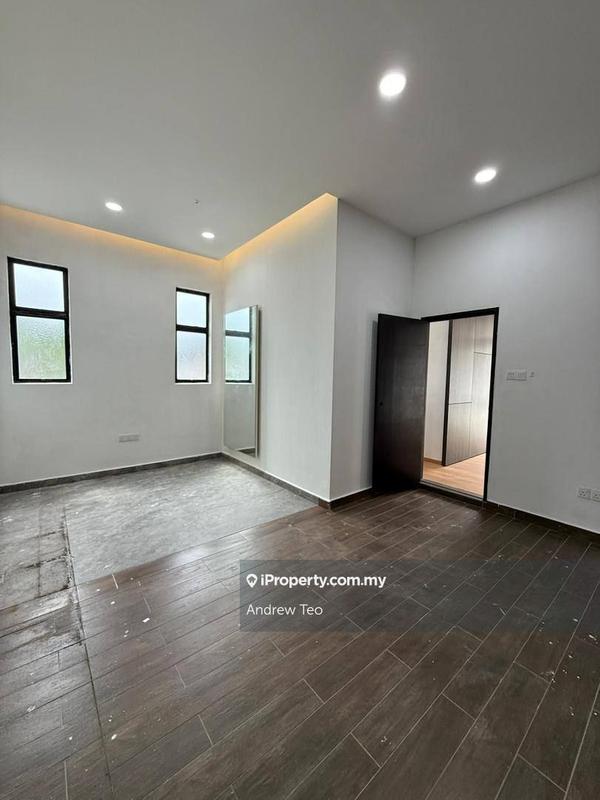 Rumah Berkembar untuk Dijual di Taman Gaya, Ulu Tiram oleh Andrew Teo - iProperty.com.my