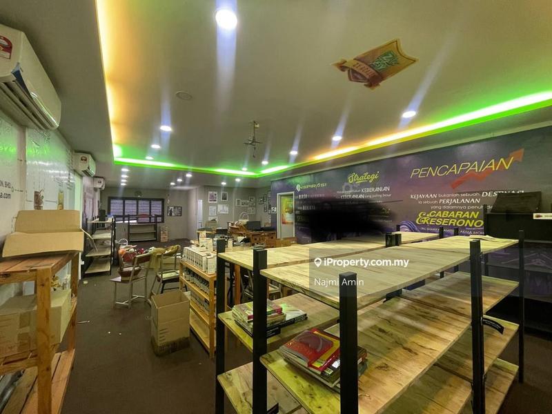 Shop for Sale in Bandar Baru Puncak Alam, Puncak Alam by Najmi Amin - iProperty.com.my