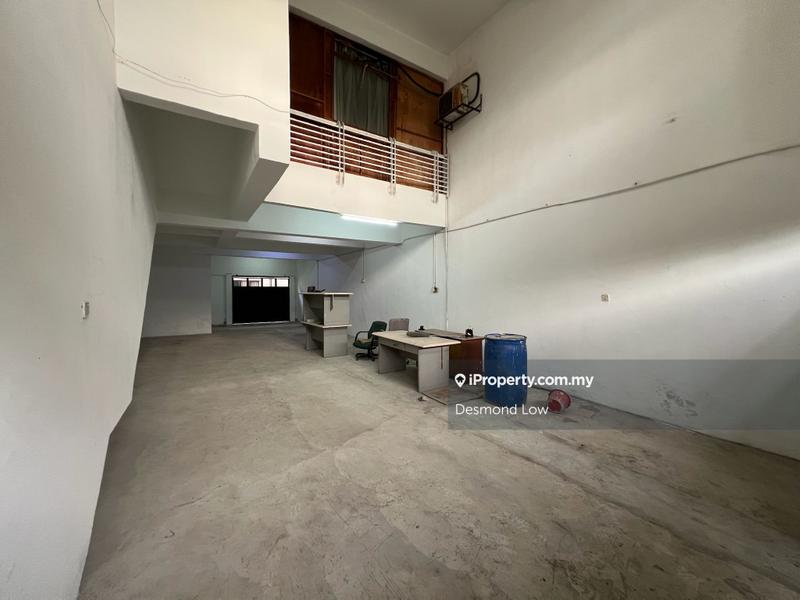 For Rent - Taman Desa Karunmas Shop Lot Balakong Seri Kembangan Selangor