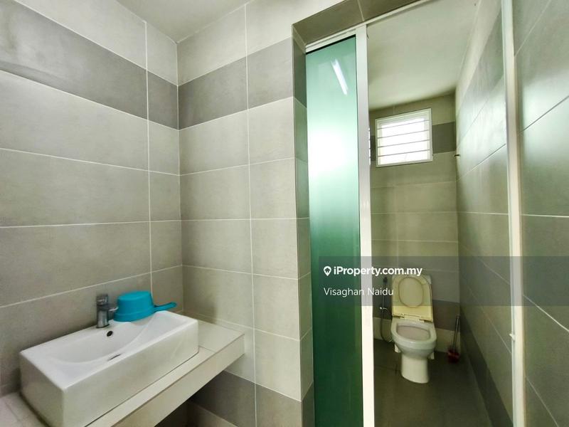 Bungalow House untuk Dijual di Bandar Country Homes, Rawang oleh Visaghan Naidu - iProperty.com.my