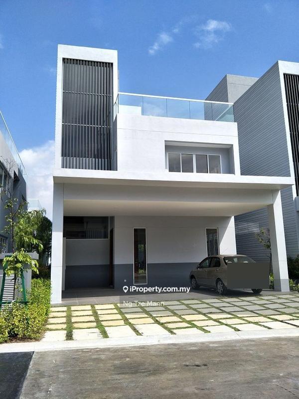 Bungalow House for Sale in Lakefront Villa, Cyberjaya by Ng Tze Mann - iProperty.com.my