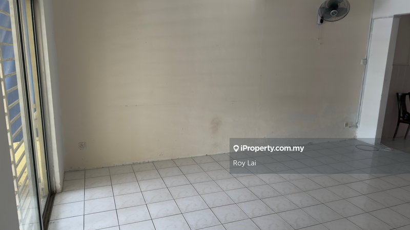 Rumah Teres 2-Tingkat untuk Dijual di Lestari Putra, Seri Kembangan oleh Roy Lai - iProperty.com.my