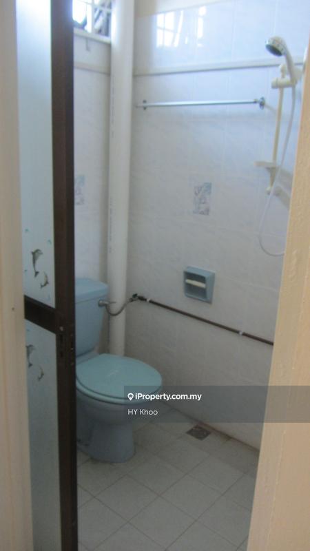 Townhouse for Sale in Desa Ria, Sungai Ara by HY Khoo - iProperty.com.my