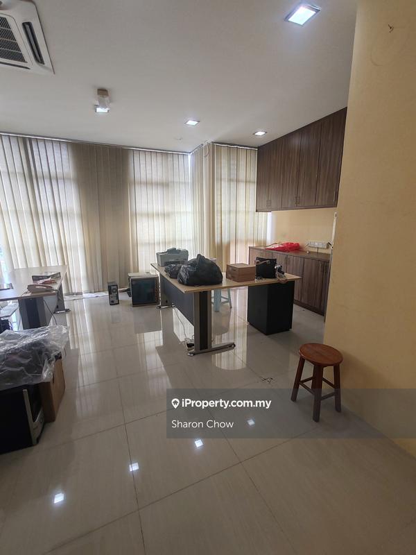 For Rent - 10 Boulevard