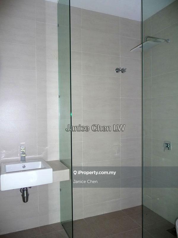 Rumah Berkembar untuk Dijual di Palmiera @ Kinrara Residence, Taman Damai Utama, Puchong oleh Janice Chen - iProperty.com.my