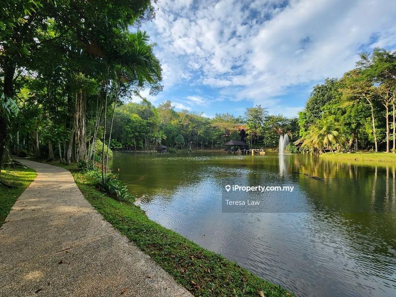 Bungalow House for Sale in Bukit Gita Bayu, Seri Kembangan by Teresa Law - iProperty.com.my