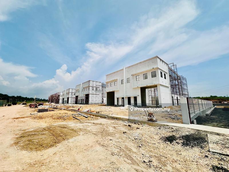 Tanah Perindustrian untuk Dijual di Bandar Springhill, Port Dickson oleh Brian Cheong - 160 unit SEMI-D Factory - iProperty.com.my