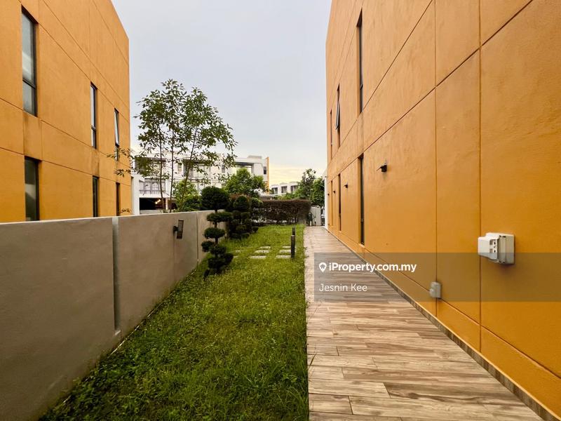 3-storey Terraced House for Sale in Lake Fields, Sungai Besi by Jesnin Kee - iProperty.com.my