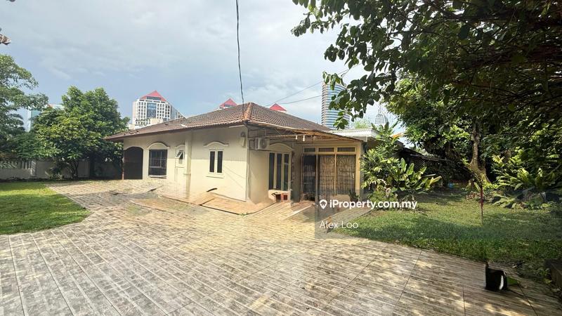 Bungalow House for Sale in Seksyen 11, Petaling Jaya by Alex Loo - iProperty.com.my