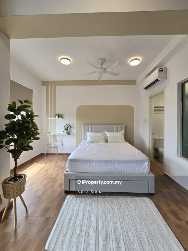 For Rent - Ritze Perdana 1
