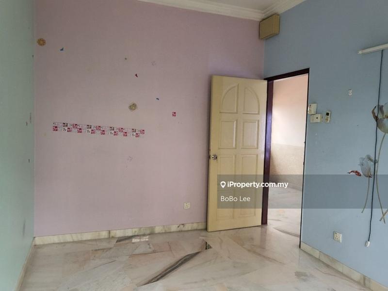 Rumah Berkembar untuk Dijual di Taman United, Jalan Klang Lama (Old Klang Road) oleh BoBo Lee - iProperty.com.my
