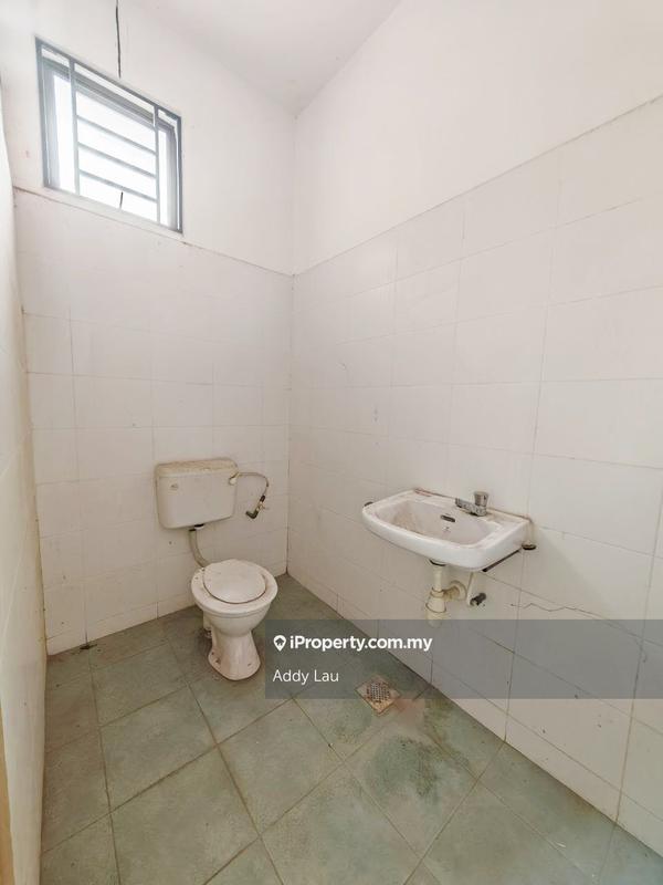 Rumah Berkembar untuk Dijual di Taman Saujana, Kluang oleh Addy Lau - iProperty.com.my