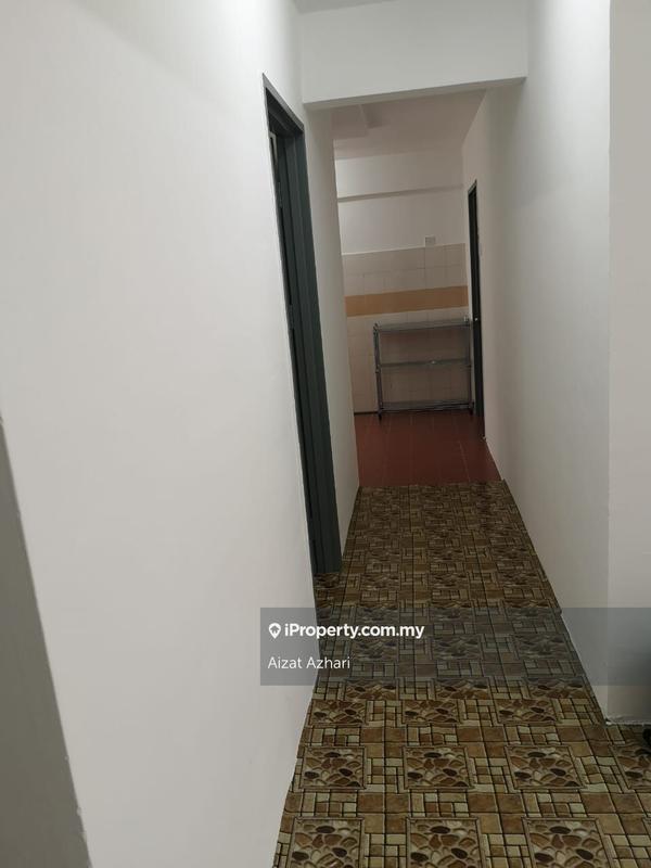 Flat for Sale in Putra Damai by Aizat Azhari - iProperty.com.my
