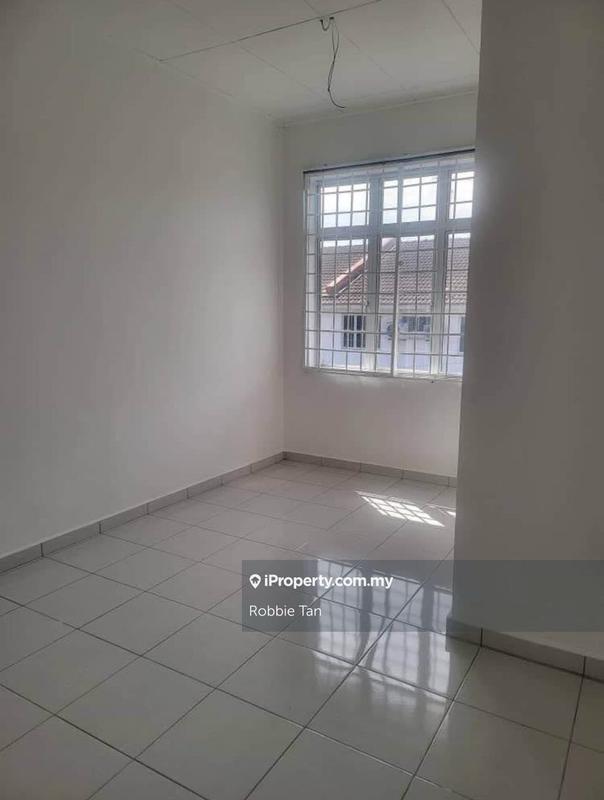 Rumah Berangkai 2 Tingkat untuk Dijual di Taman Puteri Wangsa, Ulu Tiram oleh Robbie Tan - iProperty.com.my