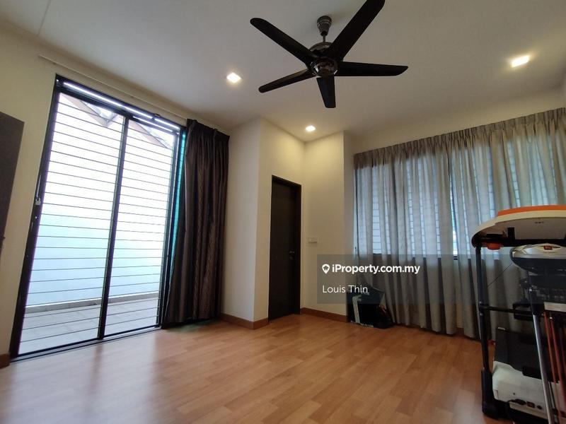 3-storey Terraced House for Sale in Perdana Residence 2, beside168 Park Mall, Selayang by Louis TT - iProperty.com.my