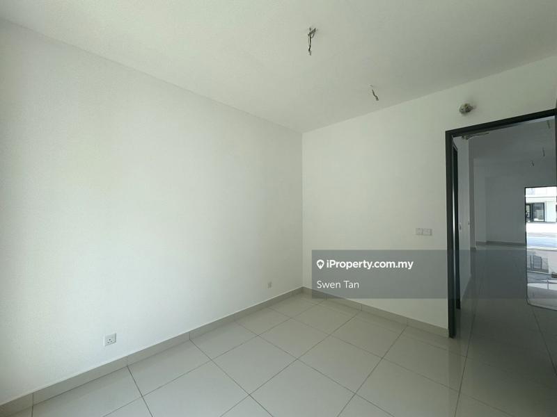 Rumah Berangkai 2 Tingkat untuk Dijual di Telok Panglima Garang, Selangor oleh Swen Tan - iProperty.com.my