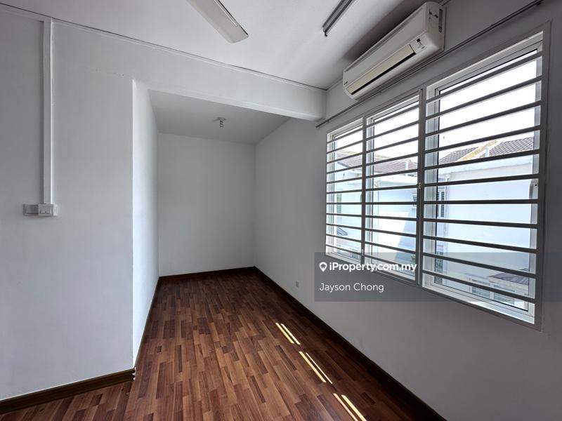 Rumah Teres 2-Tingkat untuk Dijual di Taman Tiara East, Semenyih oleh Jayson Chong - iProperty.com.my